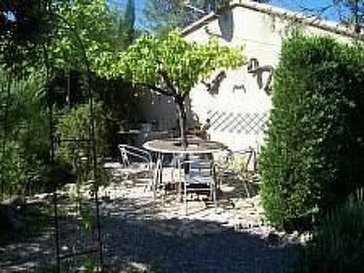 Location de vacances pour 4 personnes, avec piscine et jardin, animaux acceptés à Vacquières - 2