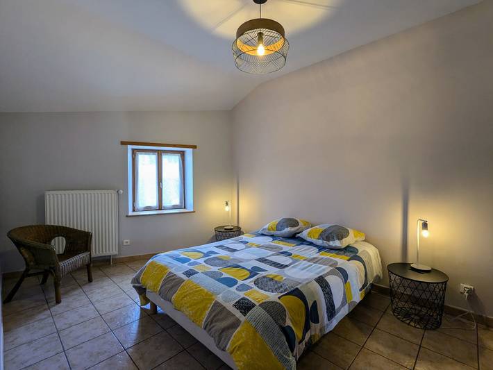 Gîte pour 6 personnes, avec Jardin à Saint-Romain-Lachalm - 4