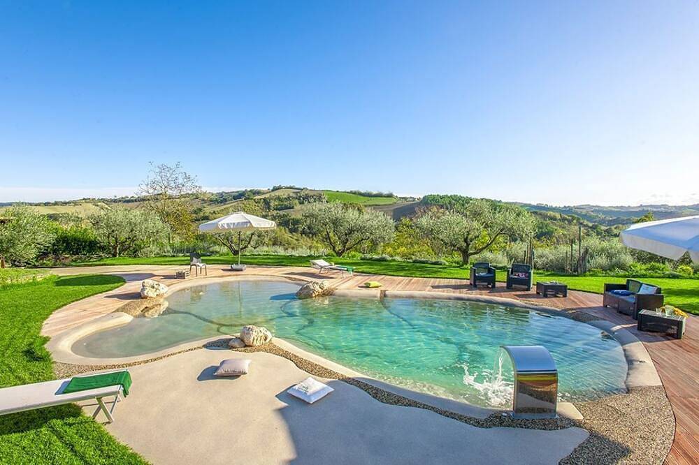 Entire apartment, Jasmine - apartment in villa with heated swimming pool in Fermo, Fermo Province