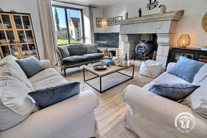 Gîte pour 10 personnes, avec Terrasse ainsi que Jardin et Vue à Lézardrieux - 4