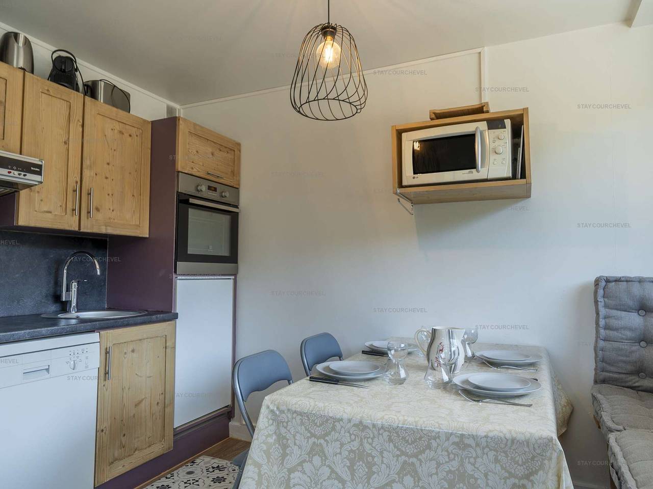 Apartamento entero, Apartamento en las pistas para familias con balcón y parking in Courchevel 1650 (Moriond), Saint-Bon-Tarentaise