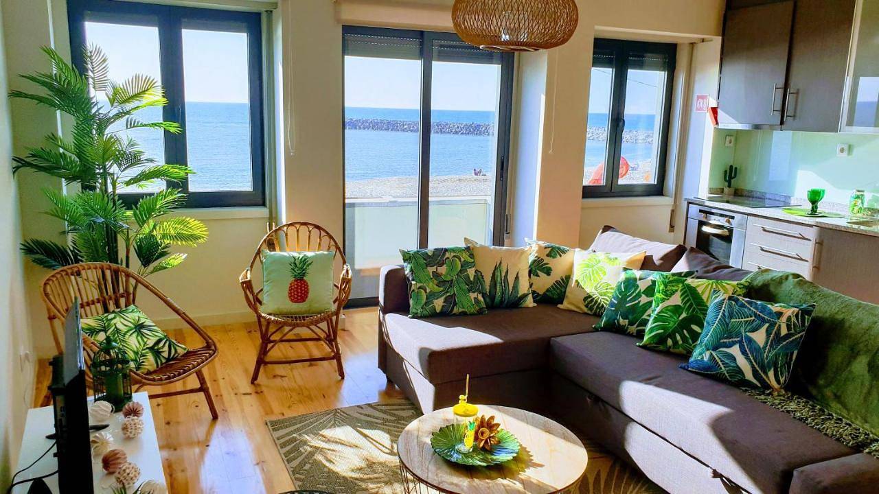 The Shore@Greencoast - Waterfront Beach House Espinho in Espinho, Aveiro Distrikt