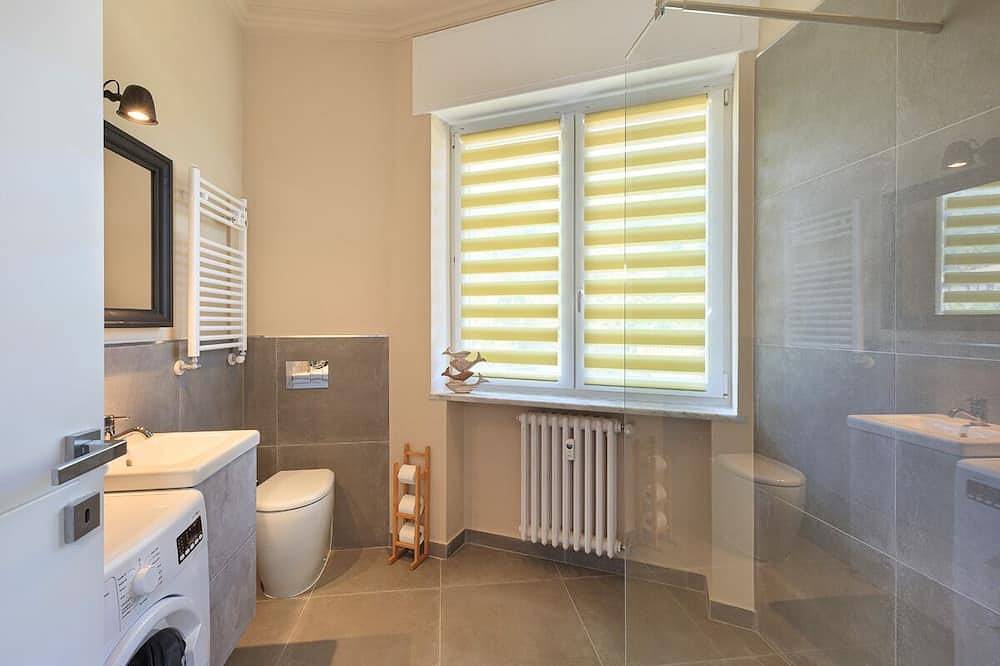 Ganze Wohnung, Cloe Apartment in Lesa, Lago Maggiore (Piemont)