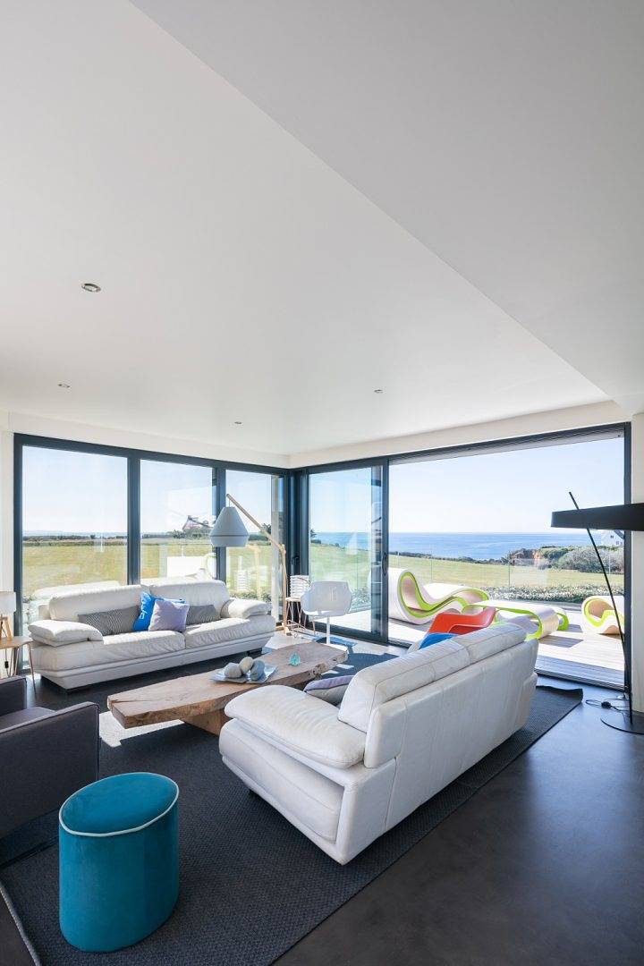 Villa 250 m² bord de mer vue mer, piscine intérieure in Le Pouldu, Clohars-Carnoët