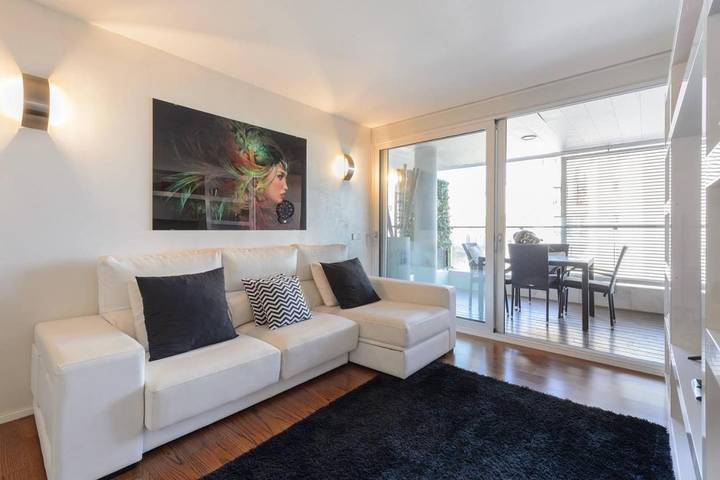 Apartamento para 4 personas, con Balcón y Terraza además de Jardín y Piscina en Talamanca