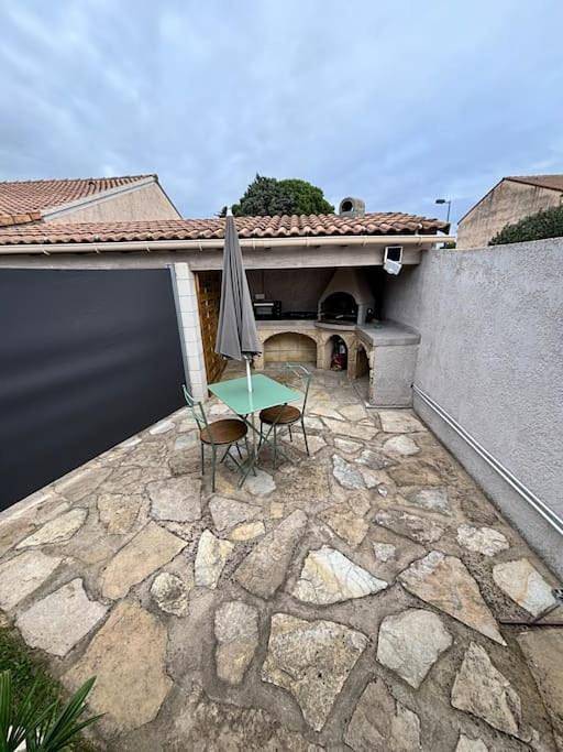 Gîte pour 2 personnes, avec terrasse à Lapalud - 2