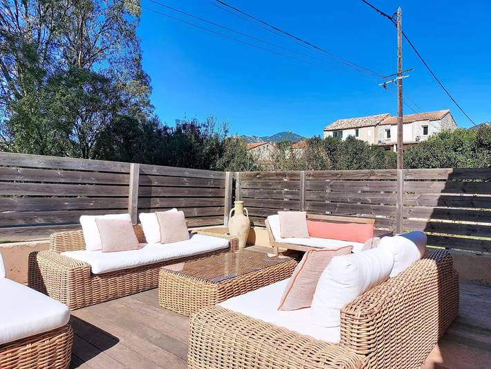 Location de vacances pour 6 personnes, avec terrasse dans Sainte-Lucie de Porto-Vecchio - 4