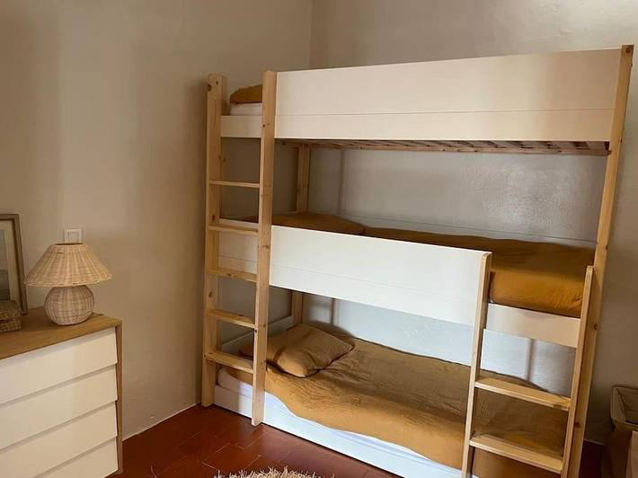 Location de vacances pour 12 personnes, avec terrasse ainsi que vue et piscine à Cateri - 4