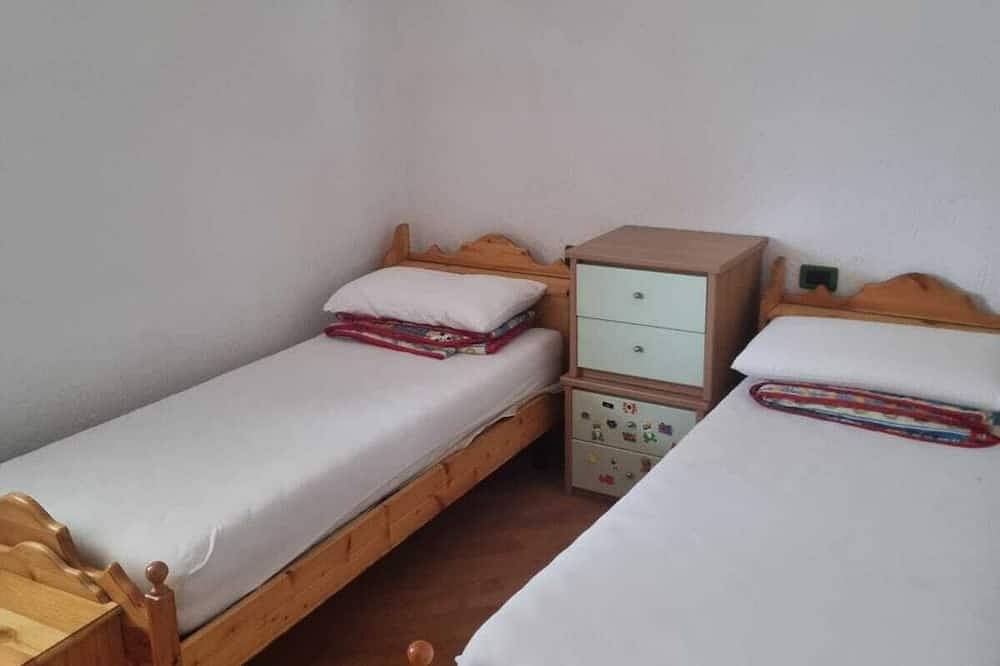 3 bedroom private vacation home in croce salven in Borno, Prealpi Bergamasche Orientali