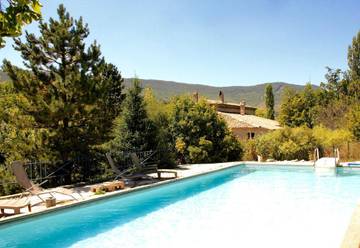 Maison d’hôte pour 2 personnes, avec jardin ainsi que piscine et vue dans Les Omergues