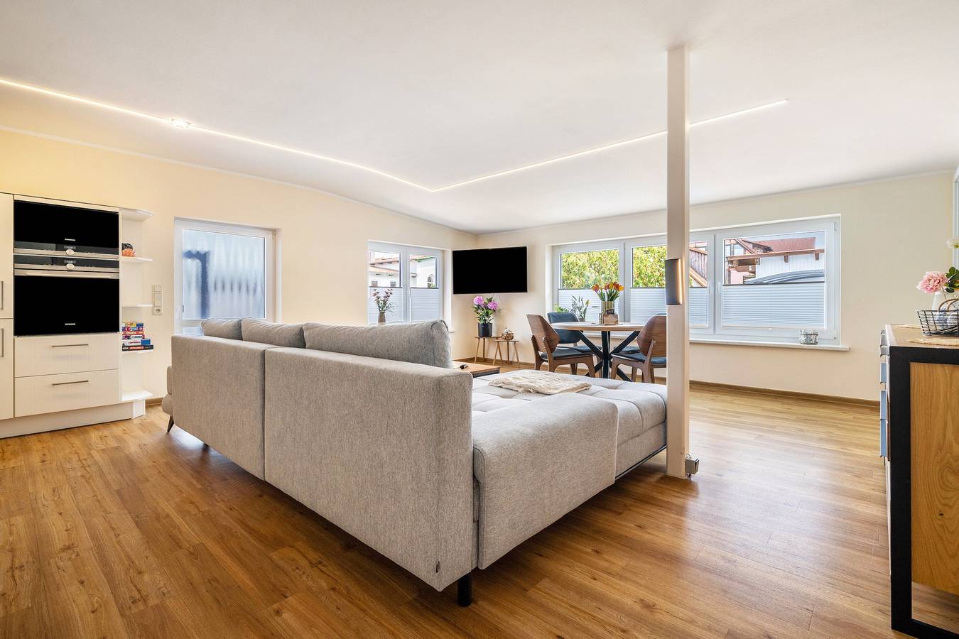 Ganze Wohnung, Ferienwohnung 'An Der Alten Bäckerei' mit Seeblick, privatem Pool und Wi-Fi in Feldberger Seenlandschaft, Mecklenburg-Strelitz