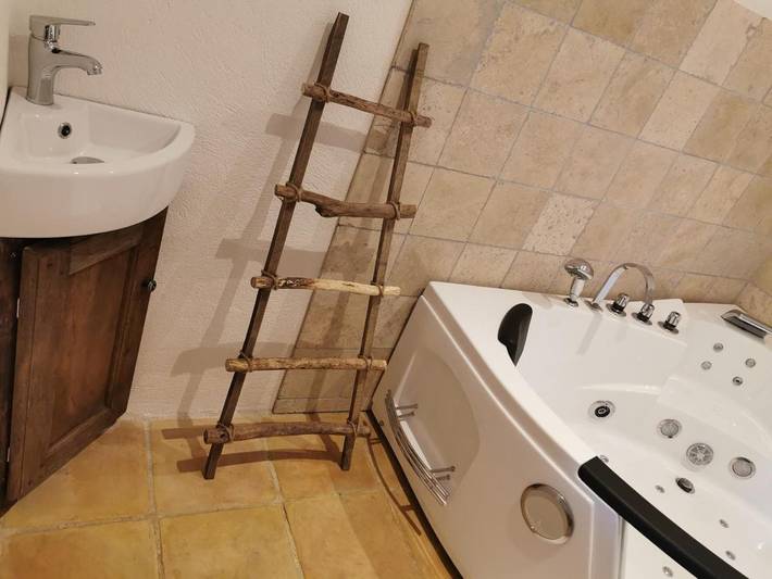 Chambre d’hôte pour 4 personnes, avec vue sur le lac ainsi que jardin et vue, animaux acceptés à Salernes - 2