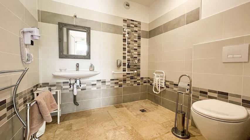 Gîte pour 2 personnes, avec terrasse et jardin à Ferrières-la-Verrerie - 3