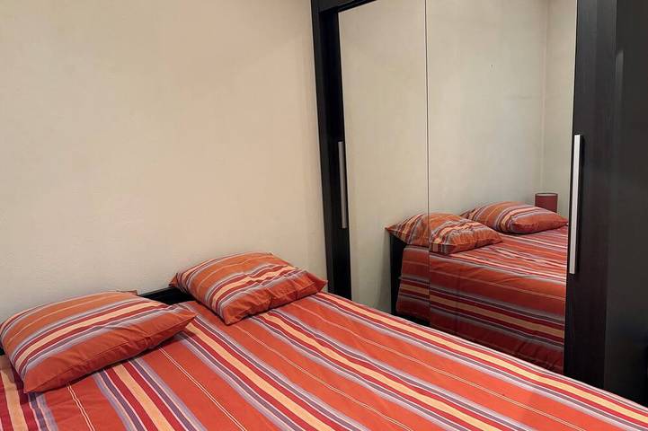 Leisure center and swimming pool 5 minutes away. Town center and Hyper U center 400m away. in Parthenay, Deux-Sèvres