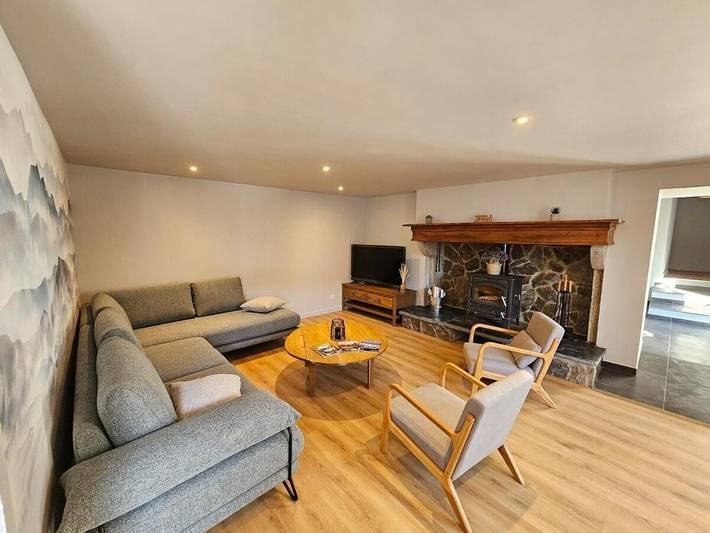 Location de vacances pour 14 personnes, avec terrasse ainsi que jardin et vue, animaux acceptés à Guchan - 2