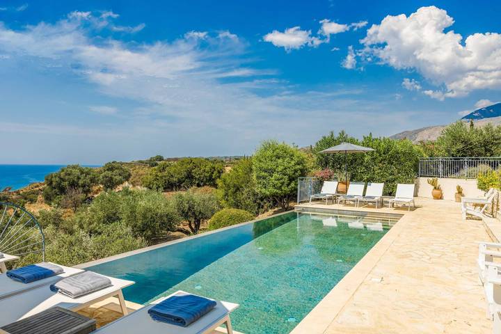 Villa pour 7 personnes, avec terrasse dans Skala - 3