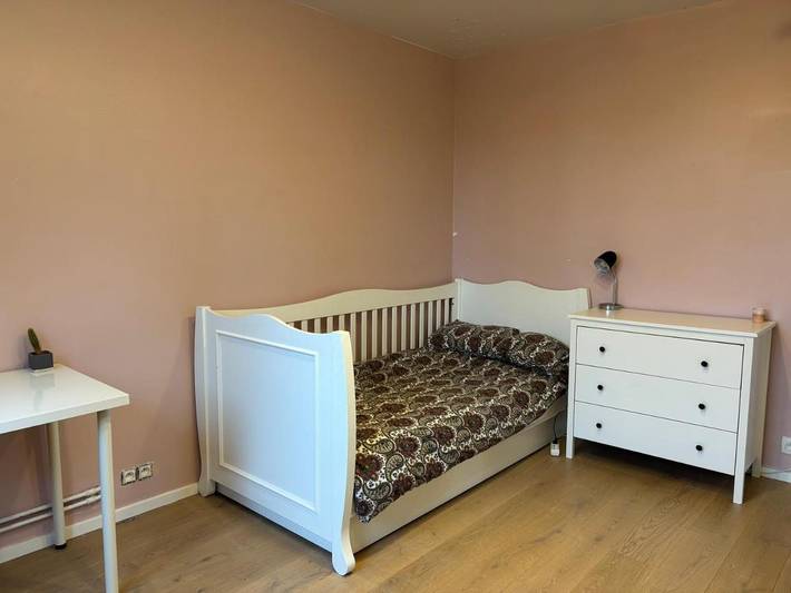 Location de vacances pour 6 personnes, avec piscine ainsi que vue et jardin à Lasne - 4