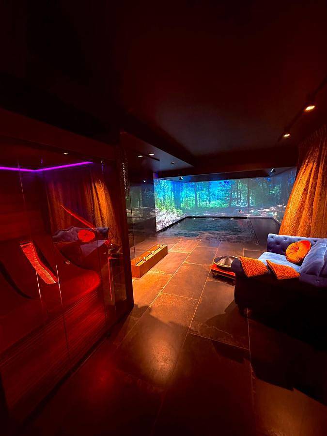 Hôtel pour 2 personnes, avec piscine et terrasse ainsi que sauna et jacuzzi à Lasne