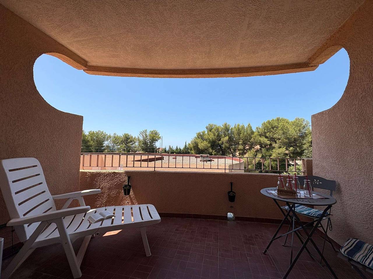 Appartement entier, Studio avec clim et terrasse - 3 pers. in Bandol, Côte méditerranéenne (France)