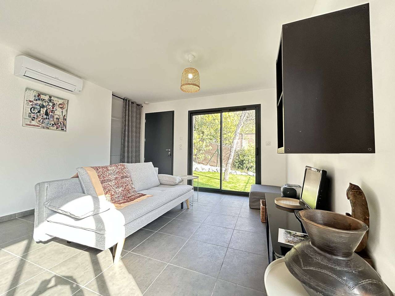 Neues 3-Zimmer-Haus mit Terrasse in Grimaud in Grimaud, Draguignan Region
