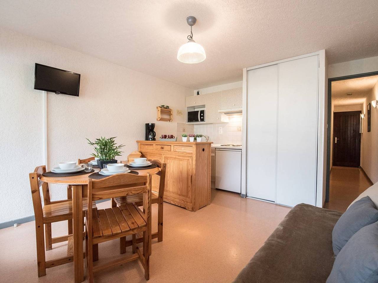 Ganze Wohnung, Ruhige Wohnung für 6 Personen nahe Zentrum von Saint Lary Soulan mit Balkon, Parkplatz und Skibus in Saint-Lary-Soulan, Nationalpark Pyrenäen