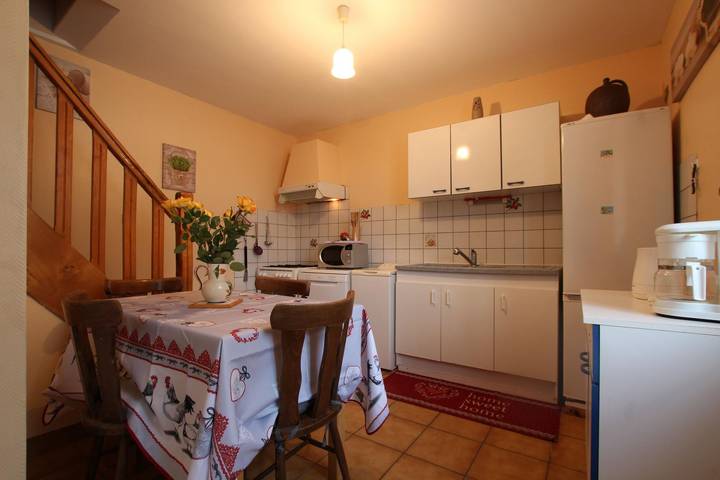 Gîte pour 6 personnes, avec jardin à Surville - 3