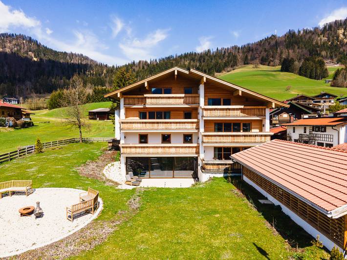 Hütte für 4 Personen, mit Garten und Sauna, kinderfreundlich in Reit im Winkl