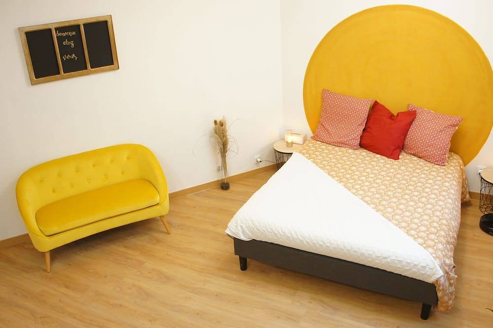Entire apartment, The apartment & golden 🟠 studio 1⭐. Balneotherapy and couple ♥️🫂🛀 in L'Arbresle, Lyon region