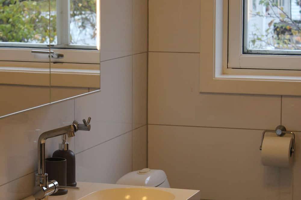 Hel lejlighed, Bullseye Kristiansand Apartment close to Town, Dyreparken, Beach. Private garden in Kristiansand