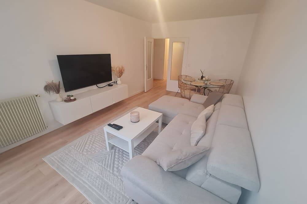 Entire apartment, Beautiful, cocooning apartment. Near Paris / C.D.G in Livry-Gargan, Seine-Saint-Denis