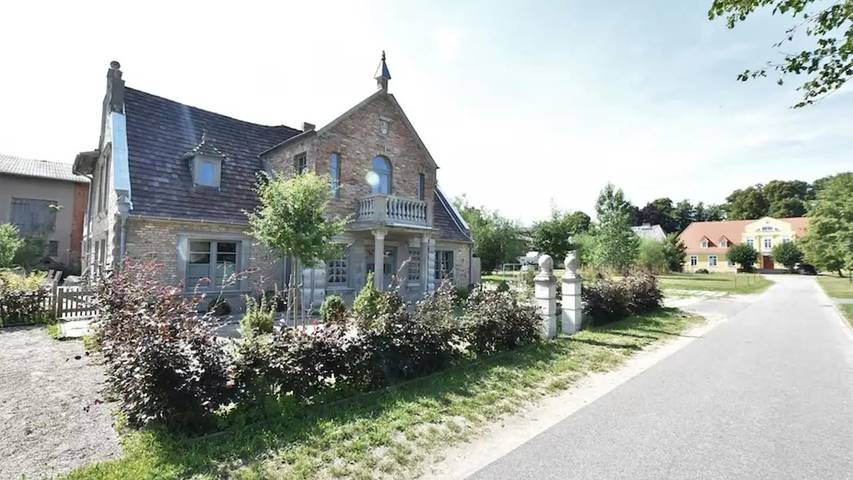 Ferienhaus für 19 Personen, mit Garten in Kröpelin