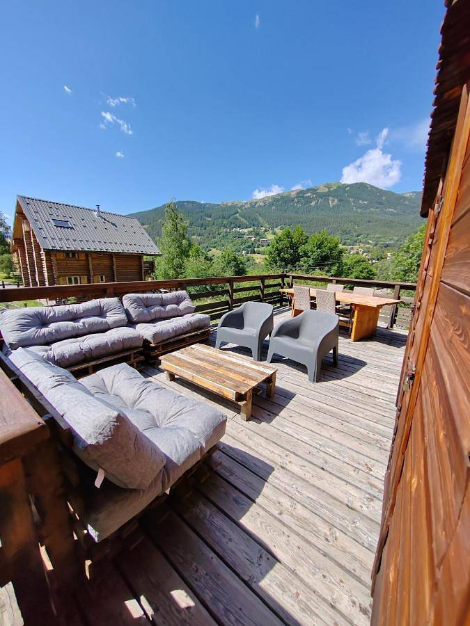 Appartement entier, Appart T3 avec Terrasse de 60m2 Chalet Le Coucou Allos in Allos, Région Castellane