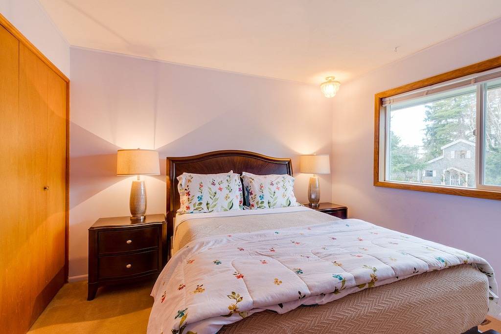 Familien- und hundefreundliches Haus mit Blick auf den Golfplatz und Zugang zum Strand (Mca # 1209) in Manzanita, Tillamook County