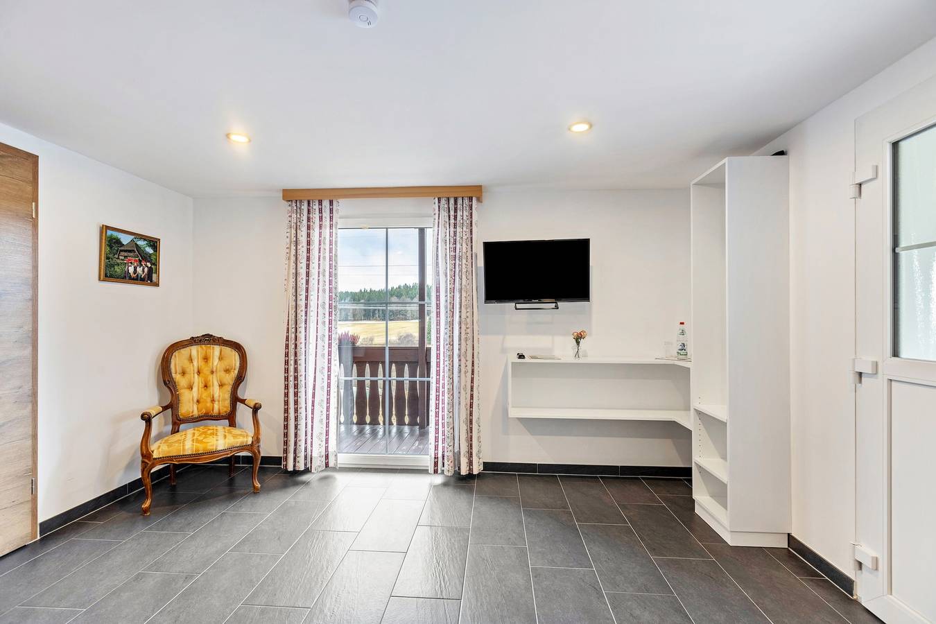 Speckhuisli - Zimmer Mettmablick Comfort mit Balkon, inklusive Frühstück, Sauna, Bergblick in Grafenhausen, Südschwarzwald