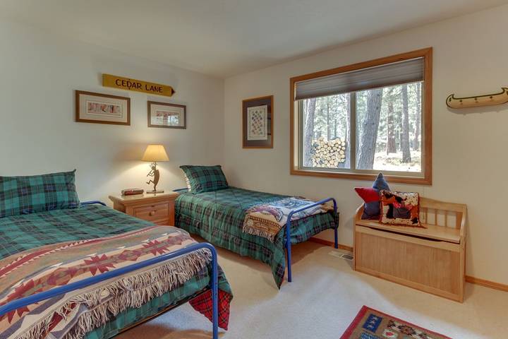 Vacation rental for 8 people, with hot tub and balcony/terrace as well as pool in Sunriver