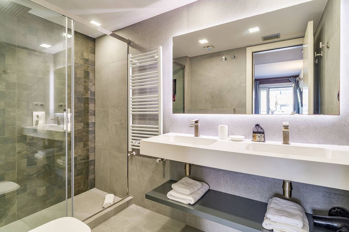 Apartamento inteiro, Guestready - Sea view apartment with terrace in Centro Barcelona, Barcelona