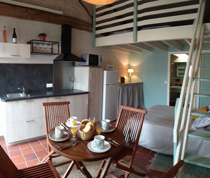 Location de vacances pour 2 personnes, avec jardin à La Jarrie - 2