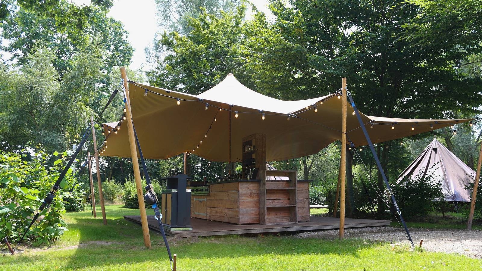 Vakantiepark Breebronne — Glamping-Zelt in Maasbree, Limburg (Niederlande)