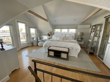 Lake House for 2 Guests in Tisbury, Martha's Vineyard, Picture 4