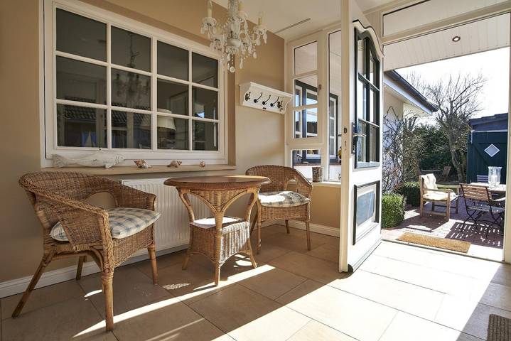 Ganze Wohnung, "Entspannte Ferien in der Green Garden Wohnung 1 auf Föhr – Dein Urlaubstraum!" in Wyk auf Föhr (Stadt), Wyk auf Föhr