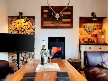 Log Cabin for 6 People in Highlands, Scotland, Photo 3