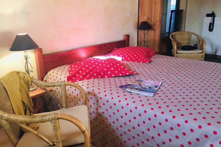 Chambre d’hôte pour 5 personnes, avec jardin dans les Alpes francaises - 2