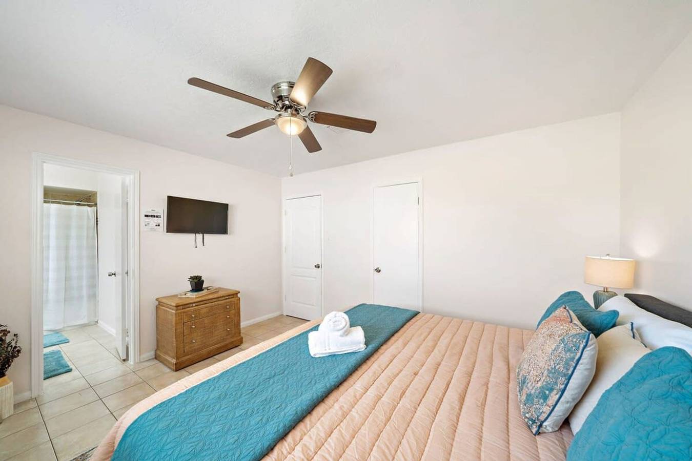 Covered Back Patio       Covered Parking      Game Room Wifi Smart Tv s every room Washer   Dryer in Harris County