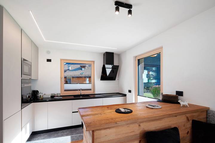 Apartamento entero, Apartamento 'Cesa Pattis' con vistas a la montaña, jardín privado y Wi-Fi in Campestrin, Mazzin