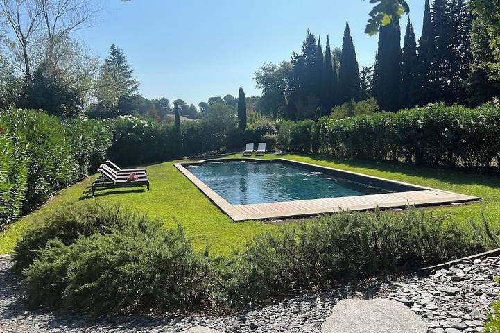 Maison de vacances pour 6 personnes, avec jardin et terrasse, animaux acceptés à Saint-Rémy-de-Provence