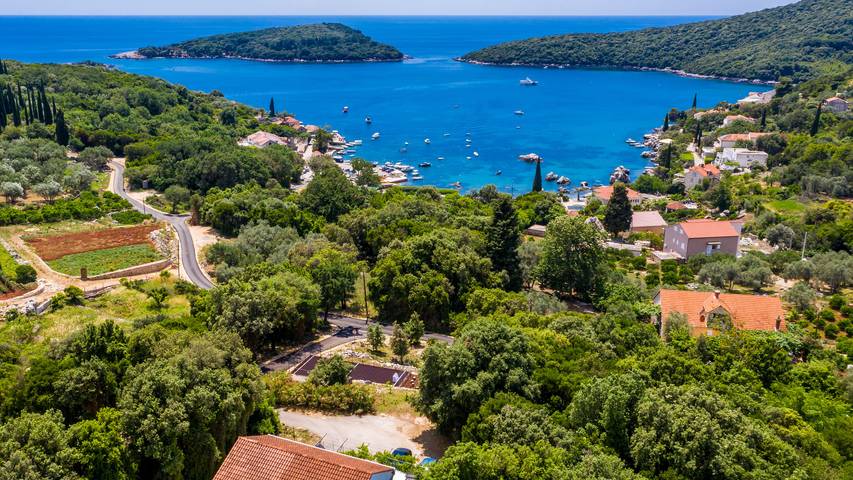 Villa per 12 persone, con terrazza e giardino a Canali