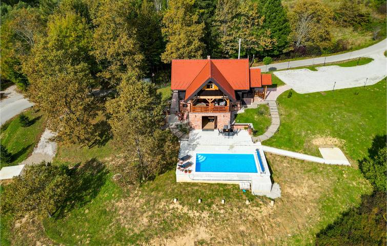 Gemütliche Wohnung mit Pool, Terrasse & WiFi in Zagreb und Umgebung