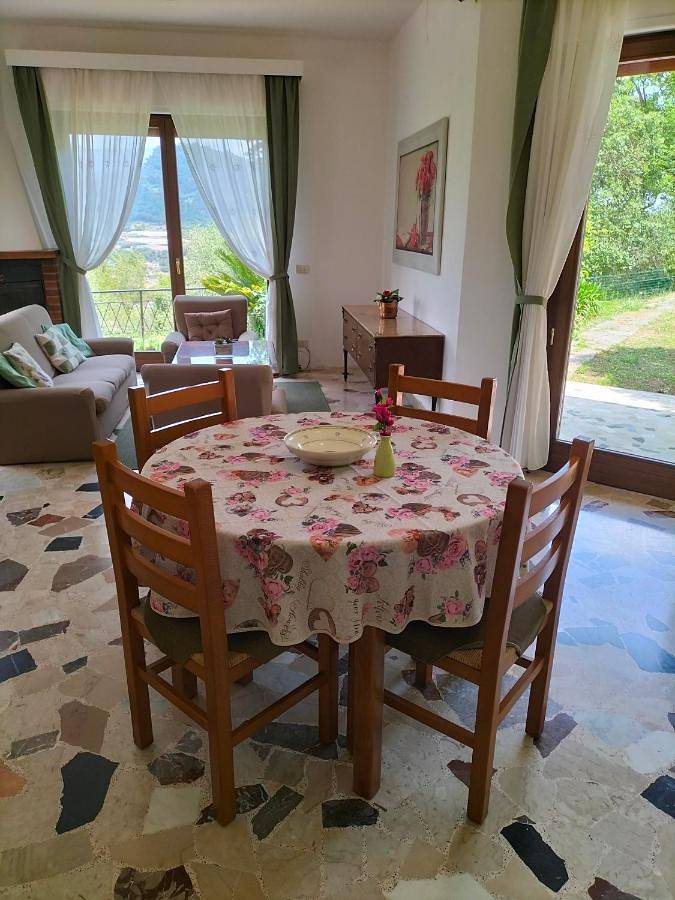 Gîte pour 4 personnes, avec vue et jardin, animaux acceptés à Camporosso - 3