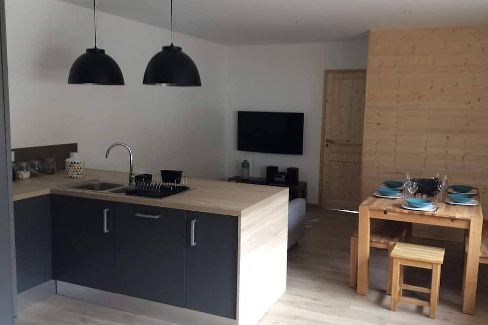 Appartement entier, Appartement avec terrasse 6 personnes à 200 m des pistes in Le Lioran, Saint-Jacques-des-Blats