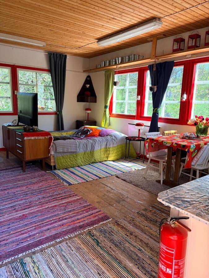 Chambre d’hôte pour 2 personnes, avec sauna ainsi que jardin et vue, animaux acceptés dans Finlande méridionale